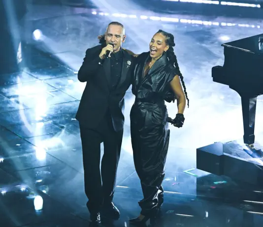 Sanremo, Filippucci vince tra le Nuove Proposte. Emoziona il duetto Ramazzotti-Alicia Keys. Nella top five Arisa, Luchè, Sal Da Vinci, Brancale, Sayf