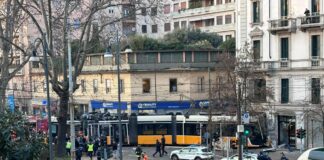 Due vittime e una quarantina di feriti il bilancio del tram deragliato a Milano