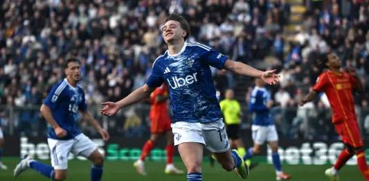 Il Como non si ferma, va sotto e poi rimonta il Lecce: finisce 3-1 al Sinigaglia