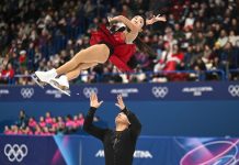 Milano-Cortina 2026: i cinesi Sui e Han in gara nel programma corto a coppie di pattinaggio artistico (1)