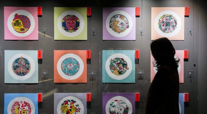 Cina: a Suzhou esposte stampe di Capodanno su blocchi di legno di Taohuawu (3)