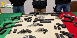 Nuovo sequestro di armi ed esplosivi nella piana di Gioia Tauro, due arresti / Video