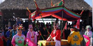 Cina: a Pechino apre una fiera del tempio per la Festa di primavera (2)