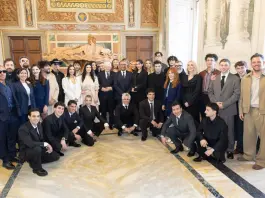 Mattarella riceve al Quirinale Carlo Conti, Laura Pausini e tutti i partecipanti di Sanremo: “E’ un patrimonio italiano” / Video
