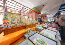 Cina: Xizang, sculture di burro per il Capodanno tibetano (3)