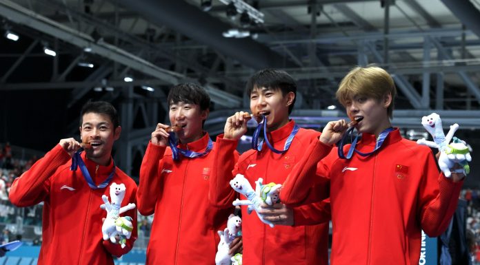 Milano-Cortina 2026: la Cina è bronzo nell’inseguimento a squadre maschile di pattinaggio velocità (4)