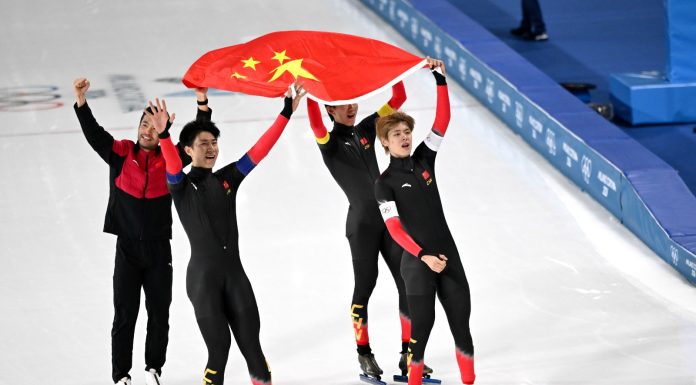 Milano-Cortina 2026: la Cina è bronzo nell’inseguimento a squadre maschile di pattinaggio velocità (1)