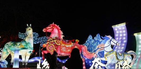 Cina: a Lanzhou una fiera delle lanterne per celebrare il Capodanno (2)