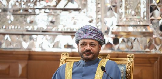 وزير خارجية عُمان يلتقي نائب الرئيس الأمريكي في واشنطن في إطار المفاوضات الأمريكية الإيرانية