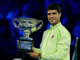 Alcaraz trionfa all’Australian Open e completa il Career Grand Slam, battuto Djokovic in finale
