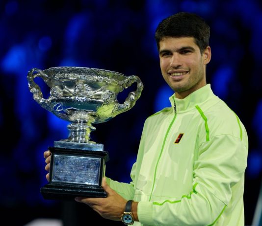 Alcaraz trionfa all’Australian Open, battuto Djokovic: è il primo successo a Melbourne