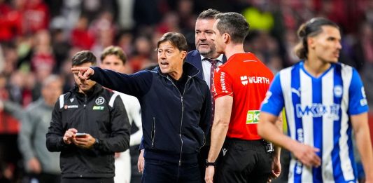 Sevilla, Almeyda suspendend for seven games after ref clash