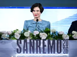 Sanremo, share del 60,6% per la terza serata. Stasera sul palco Bianca Balti “All’Ariston porto la mia voglia di vivere” / Video