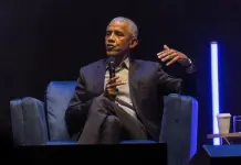 Obama chiarisce “Non ho mai visto prove di contatti alieni durante la mia presidenza”