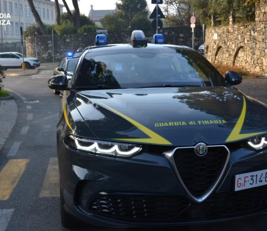 Anziana fragile sfruttata economicamente a Bergamo, sequestro per 1,1 milioni alla nipote per circonvenzione di incapace