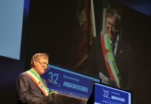 Il Sindaco Brugnaro al congresso di Assiom Forex