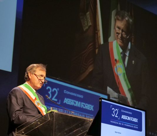 Il Sindaco Brugnaro al congresso di Assiom Forex