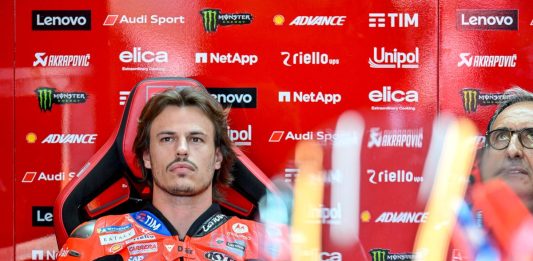 Superbike, Bulega vince gara 1 del GP d’Australia. Podio tutto italiano con Montella 2° e Baldassarri 3°