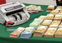 Ai domiciliari con più di 852 mila euro in contanti, 50enne denunciato nel Napoletano