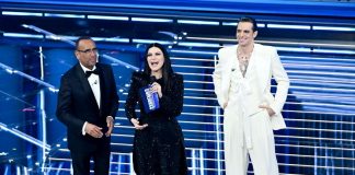 Sanremo, dopo le Nuove Proposte parte la gara dei Big. Show di Lillo, Achille Lauro ricorda le vittime di Crans-Montana