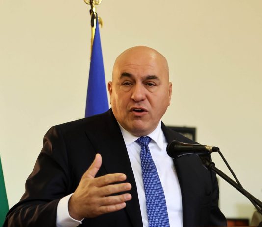 Crosetto “Attacco deliberato alla base di Erbil, necessario stabilizzare la zona”