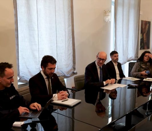 Tutto pronto per il Giro della Sardegna 2026, il ciclismo internazionale torna sull’isola dopo 15 anni