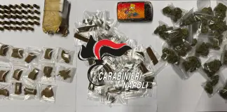 Napoli, controlli a tappeto nella zona est della città: sequestrati 35 proiettili e 66 dosi di droga
