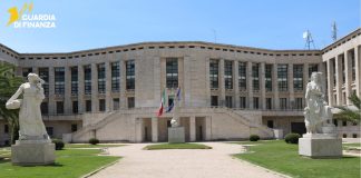 Corruzione, arrestati due funzionari di un comune della provincia Pontina