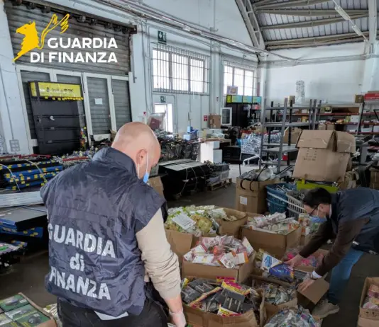 Sassari, sequestrati oltre 17mila prodotti contraffatti