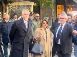 Sopralluogo del ministro Giuli al Teatro Sannazaro “Tragedia culturale, dal Governo massimo sforzo”