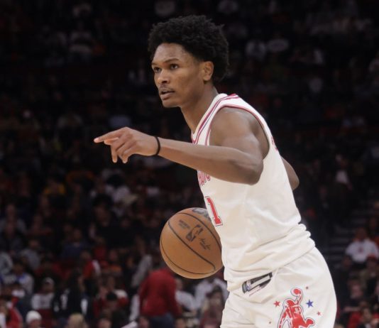 Clippers ko con Philadelphia, Houston passa a Indianapolis: il recap Nba