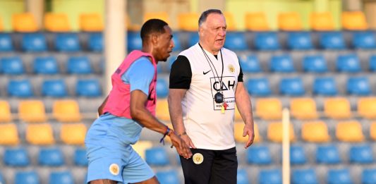 Dick Advocaat has resigned as coach of the Curacao national team