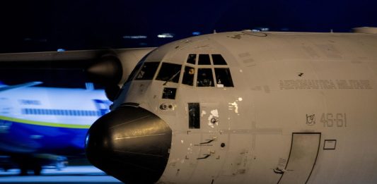 وصول أولى الدفعات من الفلسطينيين المحتاجين للرعاية العاجلة إلى روما