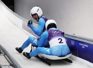 Lo slittino è di nuovo a medaglia, Italia di bronzo nella staffetta mista