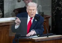 Trump show, il discorso più lungo della storia tra autocelebrazioni e attacchi