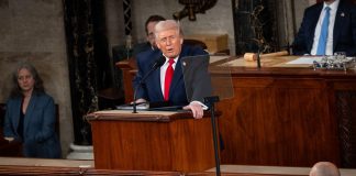 Trump allo stato dell’Unione: “Gli Usa sono tornati, è l’età dell’oro”