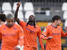 Colpo salvezza per la Fiorentina, i viola sbancano Como e agganciano il Lecce in classifica