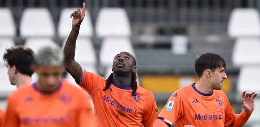 Colpo salvezza per la Fiorentina, i viola sbancano Como e agganciano il Lecce in classifica