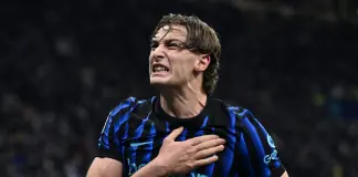 Gol, spettacolo e polemiche: l’Inter batte la Juventus 3-2 al 90′