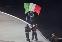A San Siro la cerimonia di apertura di Milano-Cortina, l’Italia Team chiude tra gli applausi la sfilata diffusa degli atleti