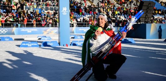 Biathlon, storica medaglia d’oro per Lisa Vittozzi nell’inseguimento 10 km