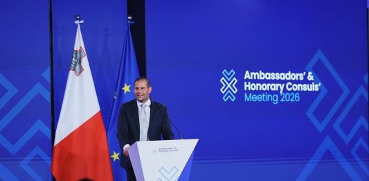 Malta, il premier Abela delinea l’agenda diplomatica nell’incontro con gli Ambasciatori