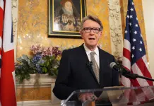 Epstein Files, arrestato l’ex ambasciatore britannico negli Usa Peter Mandelson