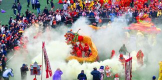 Cina: nel Guizhou in corso il Festival Maolong (1)