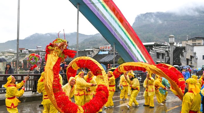 Cina: nel Guizhou in corso il Festival Maolong (2)