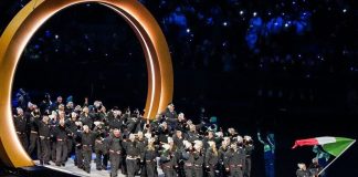 Notte di stelle tra omaggi e coreografie: le immagini dello show che ha aperto le Olimpiadi invernali / Foto