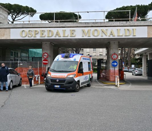 Cure palliative per il bimbo di Napoli, il legale della famiglia “Evitiamo l’accanimento terapeutico”