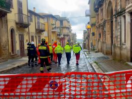 Niscemi, Ciciliano “La frana sta lievemente arretrando, la croce caduta sarà recuperata e restituita ai cittadini”