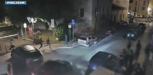 Maxi rissa in centro storico a Oristano, identificati 18 giovani