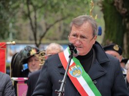 Il sindaco Brugnaro alla commemorazione in Piazzale Martiri Giuliani e Dalmati delle Foibe
